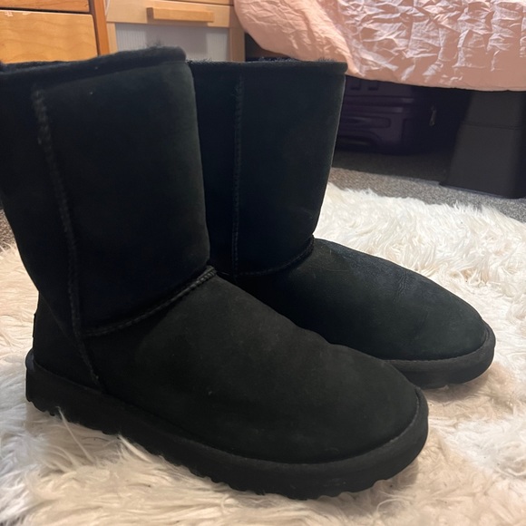 UGG CLASSIC SHORT II SIZE 8 WOMENS BLACK - Picture 6 of 9
